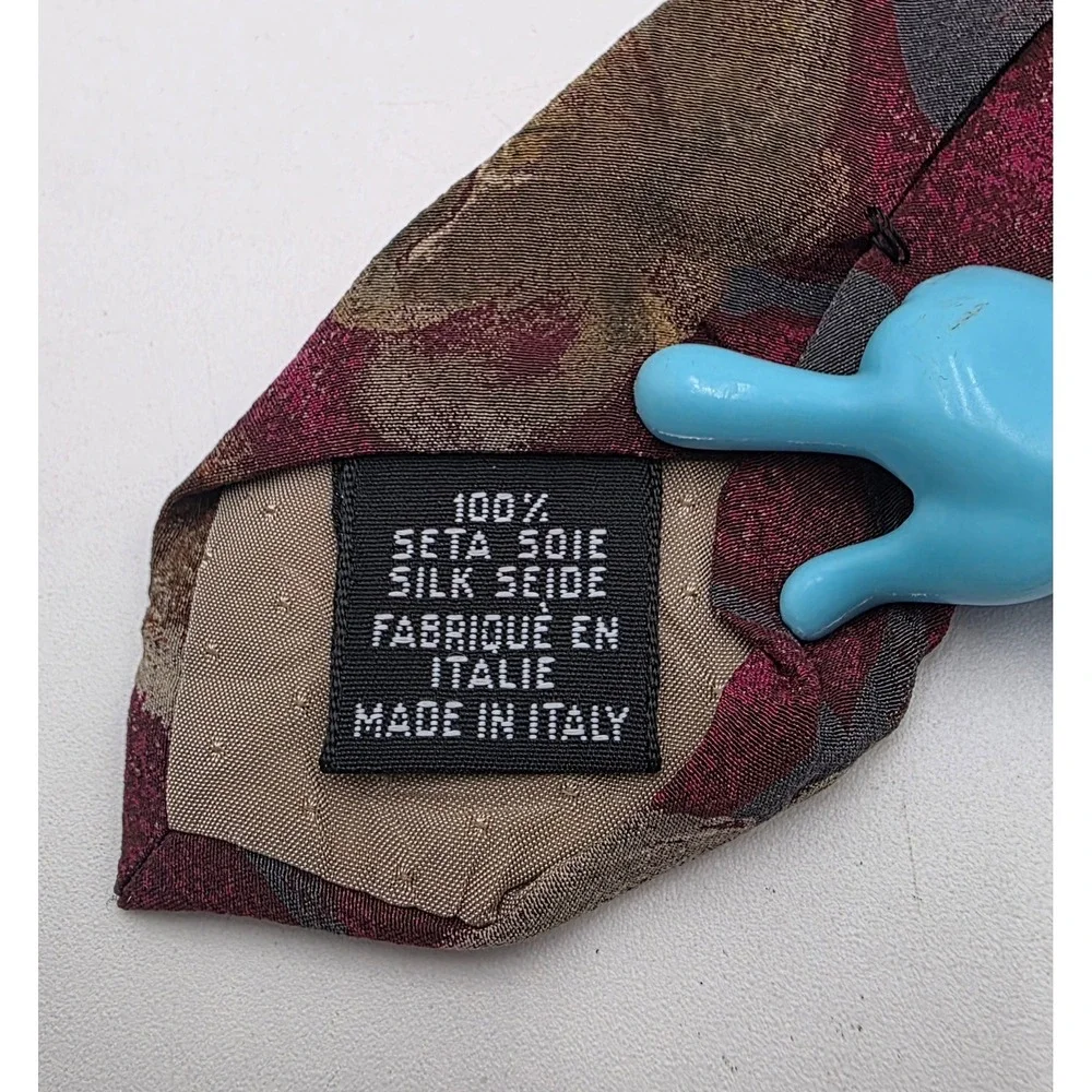 Ungaro Paris Men's Silk Tie Burgundy Gold Floral Jacquard Made in Italy Classic